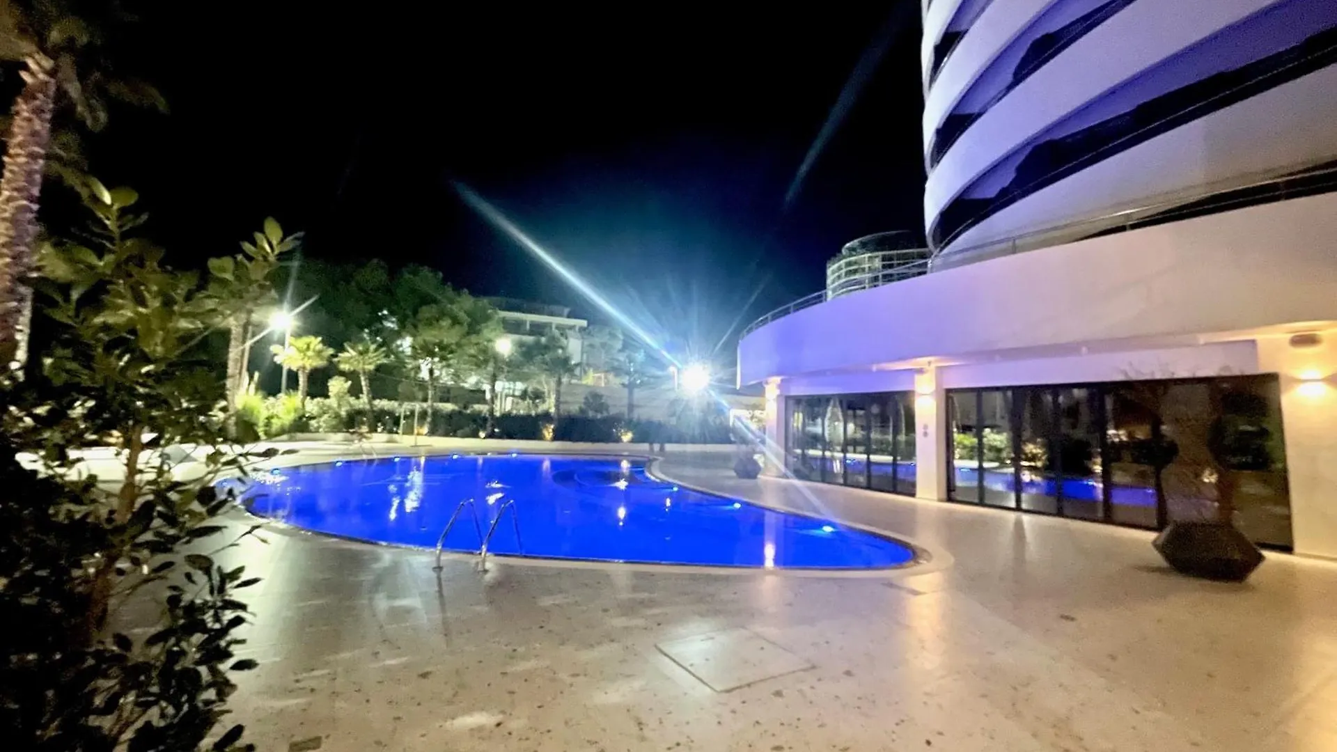 Durres Currila Beach Resort White Hill 0*,