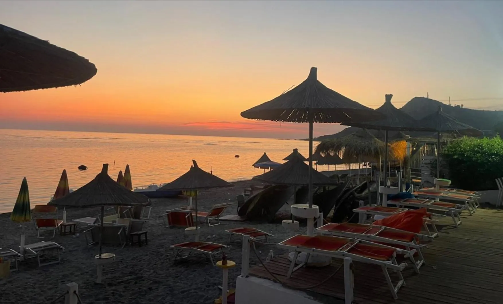 Durres Currila Beach Resort White Hill 0*,  אלבניה