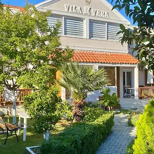  Maison d'hôtes M Vera With Kitchen And